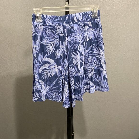 Blue B shorts - Picture 4 of 4